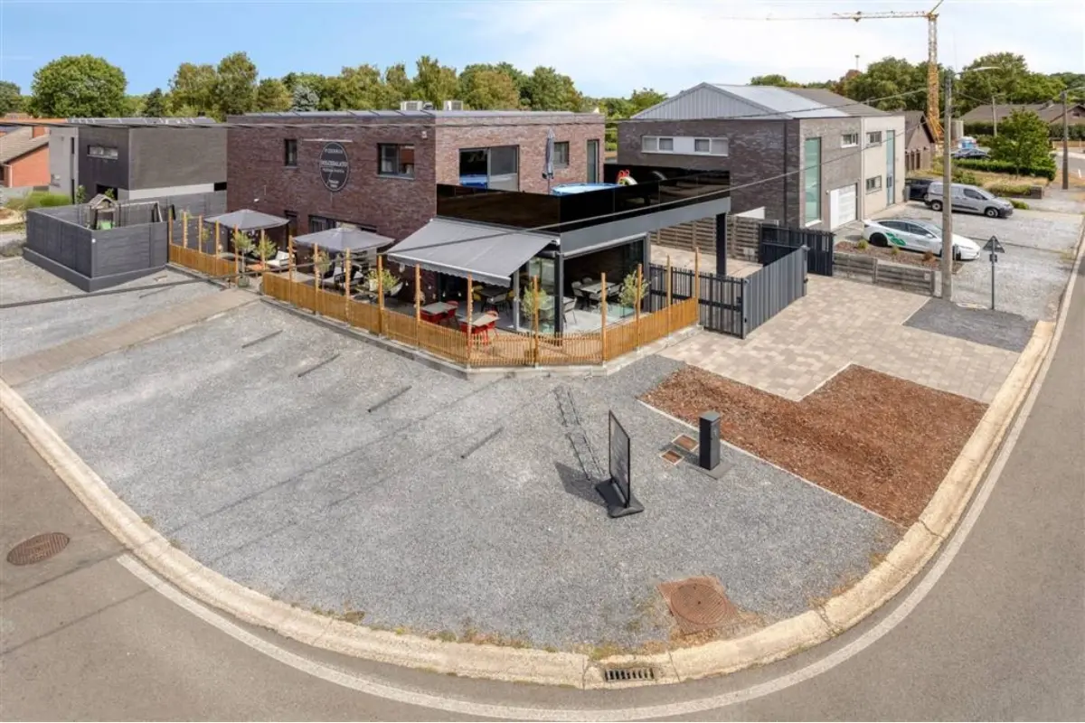 Handelszaak te  koop in Koersel 3582 750000.00€ 3 slaapkamers 266.00m² - Zoekertje 676902