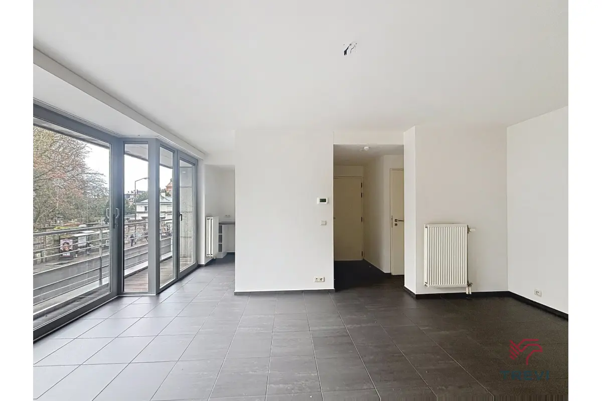 Appartement te  huur in Elsene 1050 1000.00€ 1 slaapkamers 65.00m² - Zoekertje 677426