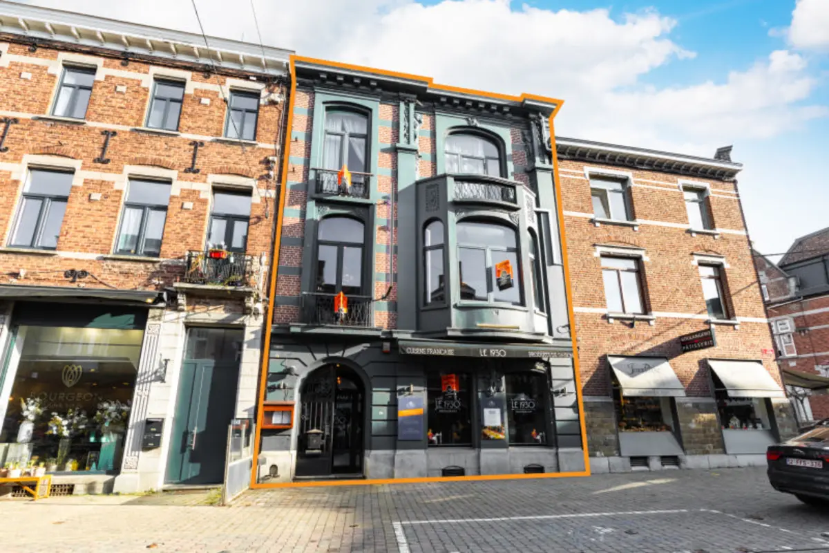 Appartementsgebouw te  koop in Wezet 4600 785000.00€  slaapkamers 260.00m² - Zoekertje 677017