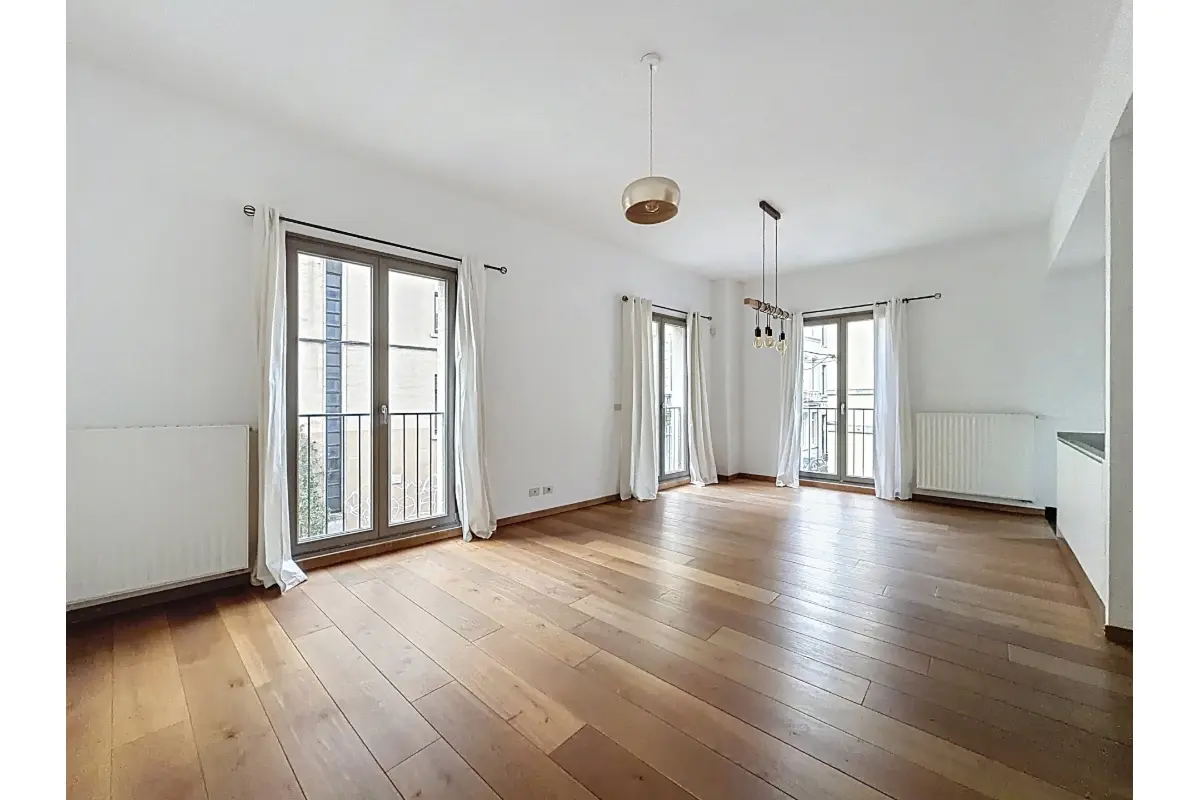 Appartement te  huur in Elsene 1050 1500.00€ 2 slaapkamers 96.00m² - Zoekertje 677384