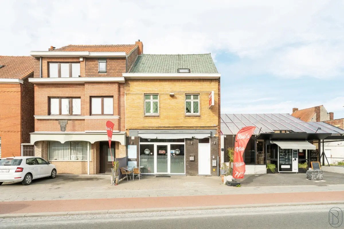 Appartementsgebouw te  koop in Helkijn 8587 239000.00€  slaapkamers 231.00m² - Zoekertje 677413