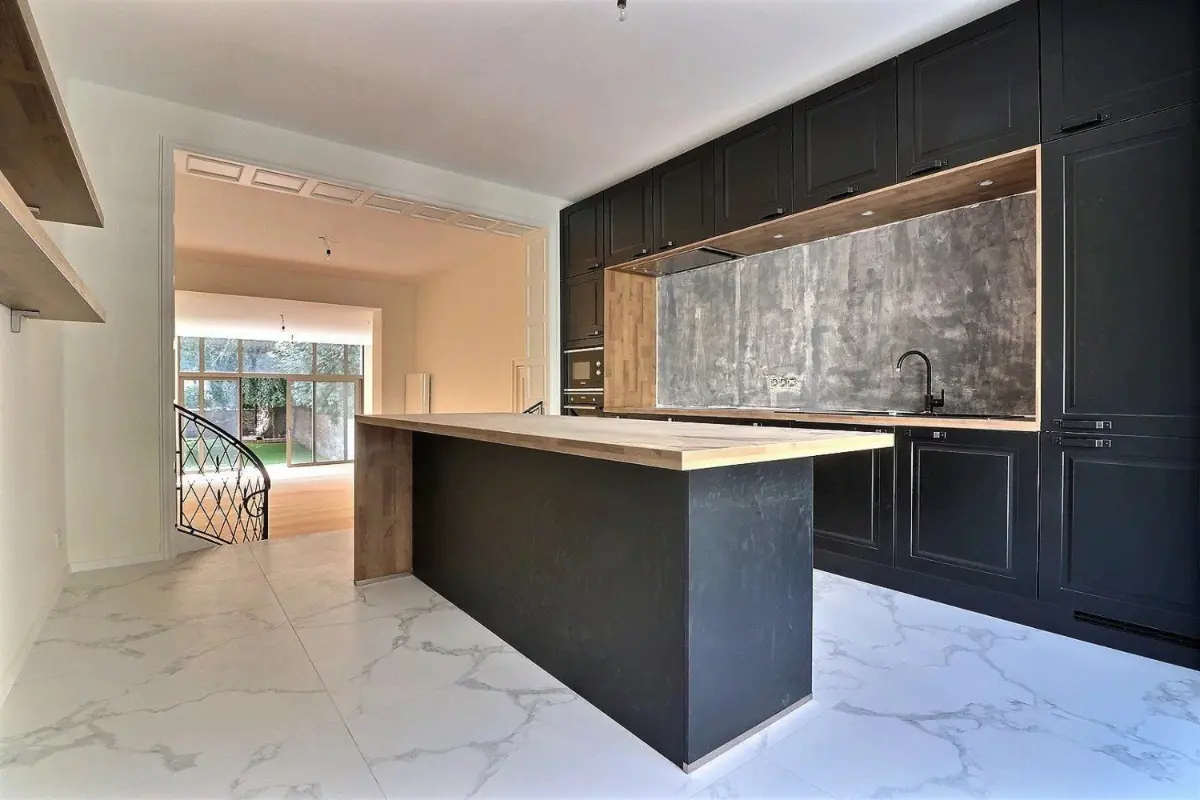 Huis te  huur in Elsene 1050 6000.00€ 6 slaapkamers 380.00m² - Zoekertje 676780