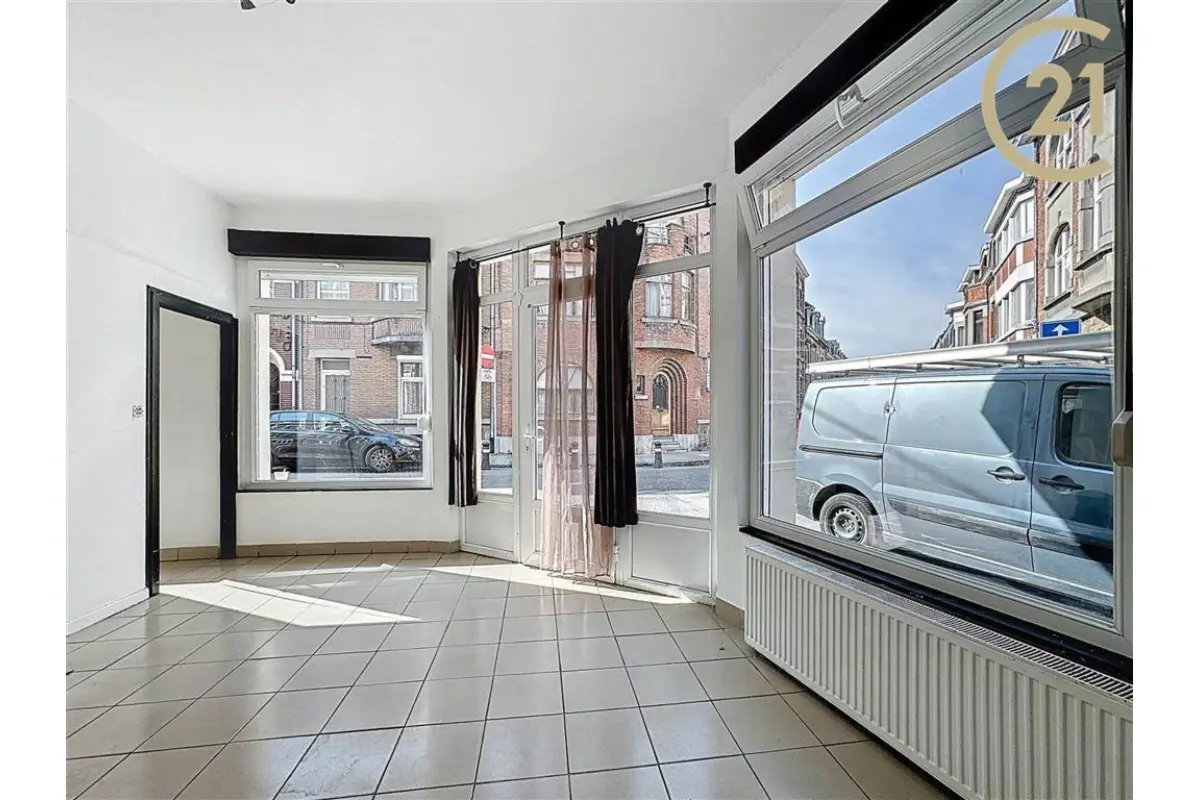 Immeuble mixte à vendre à Namur 5000 280000.00€ 6 chambres 174.00m² - annonce 677334