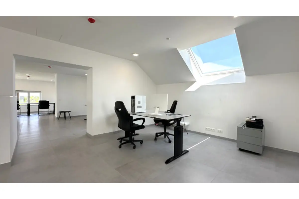 Handelszaak te  huur in Barchon 4671 325.00€  slaapkamers 13.00m² - Zoekertje 677016