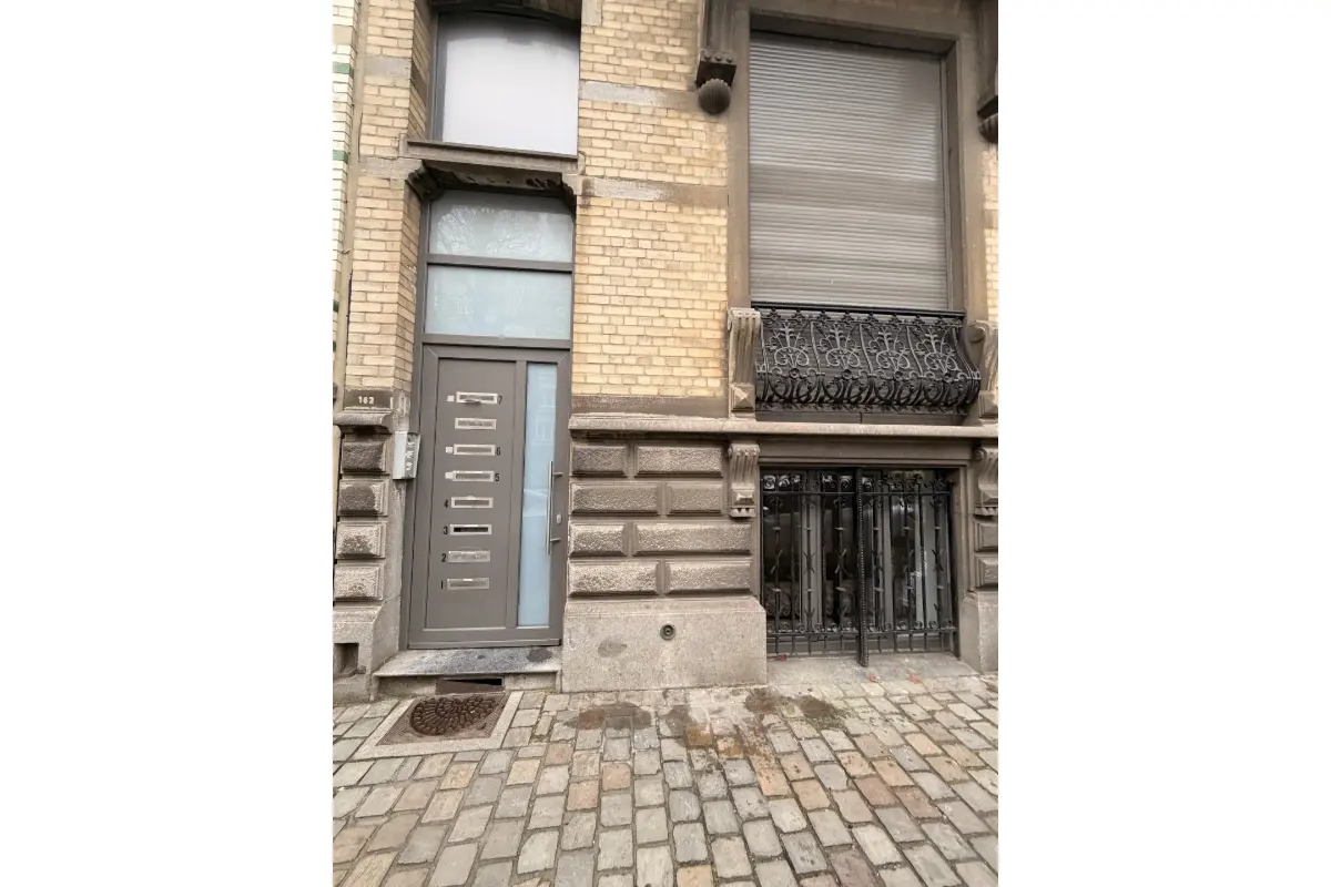 Appartement à louer à Forest 1190 1050.00€ 1 chambres m² - annonce 676773