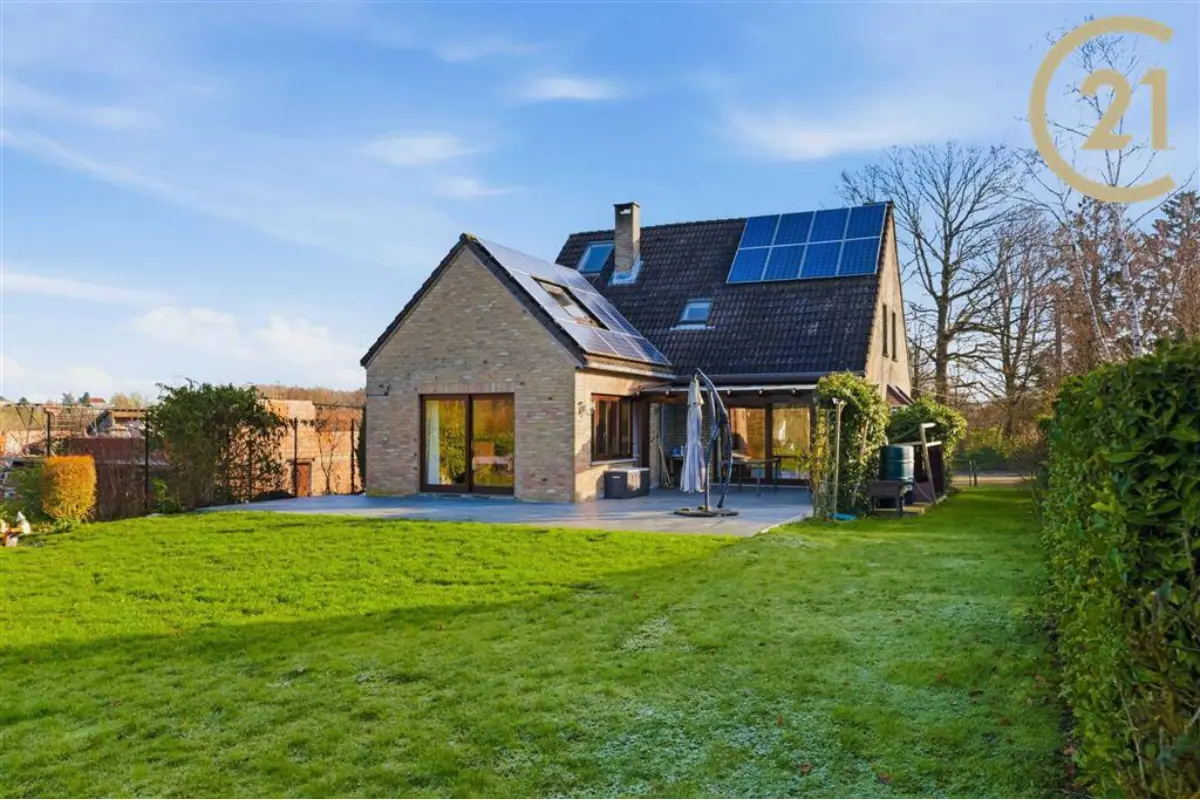 Villa à vendre à Wépion 5100 645000.00€ 5 chambres 225.00m² - annonce 677332