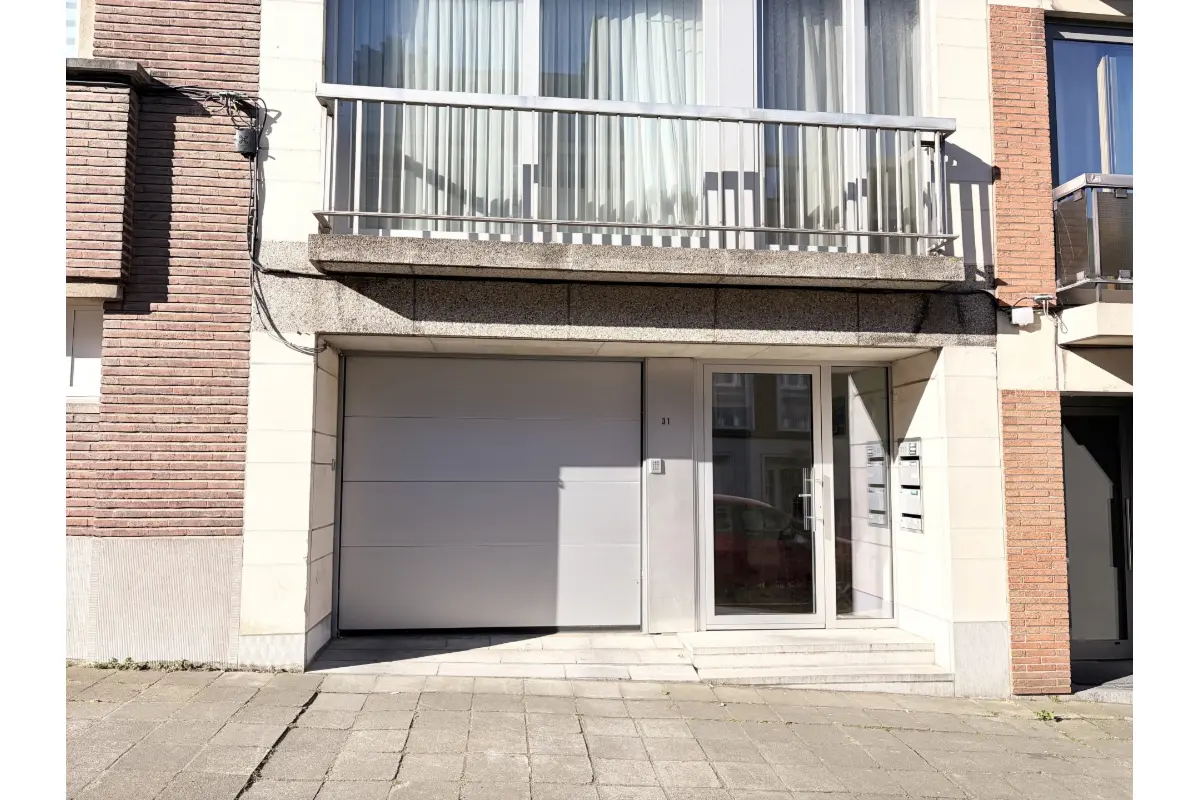 Parking te  huur in Sint-Lambrechts-Woluwe 1200 90.00€  slaapkamers m² - Zoekertje 677161