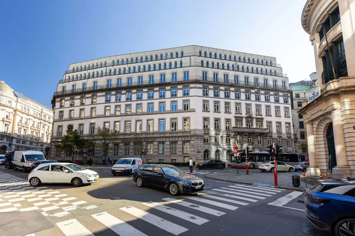 Handelszaak te  huur in Brussel 1000 131000.00€  slaapkamers 7135.00m² - Zoekertje 677155