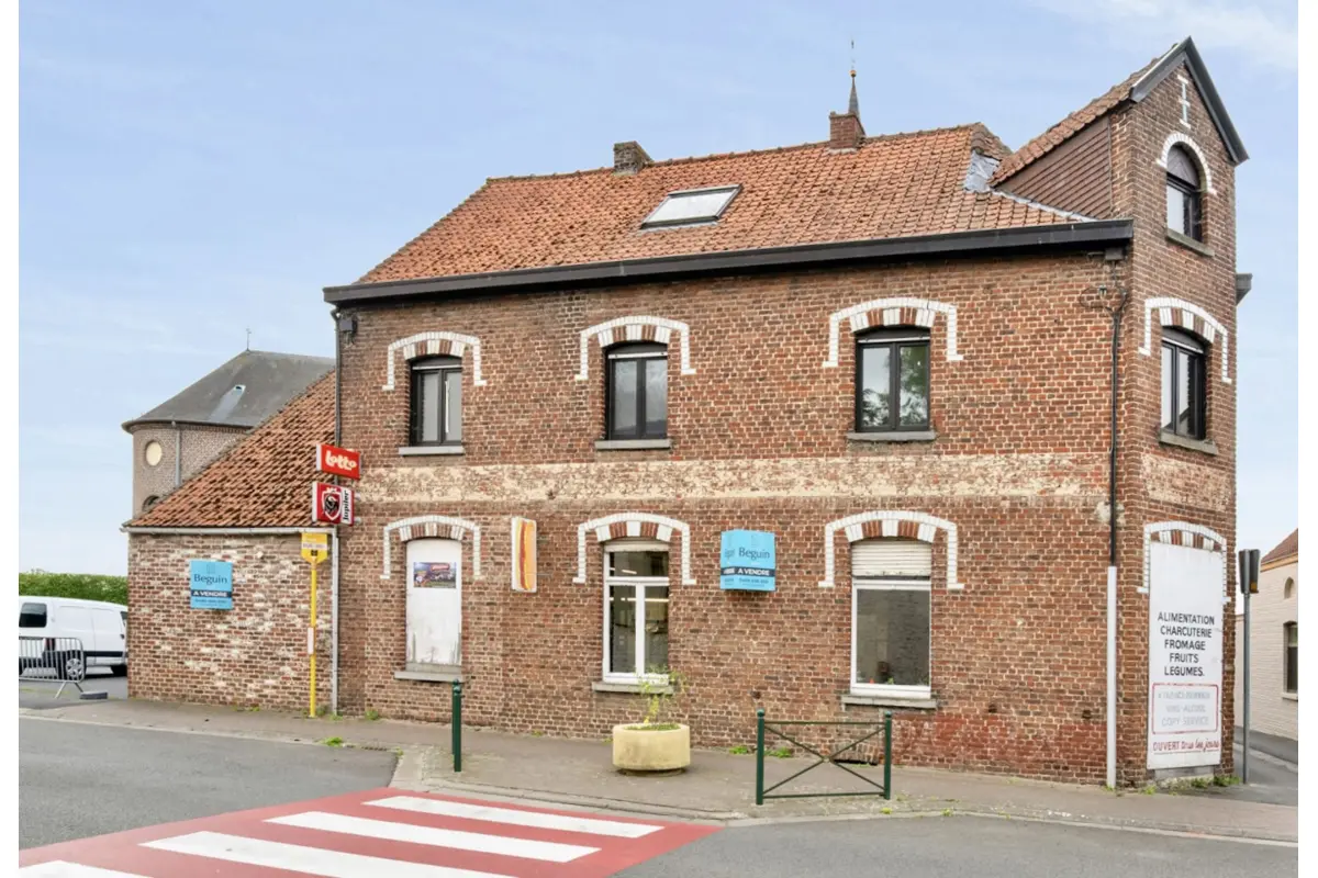 Immeuble mixte à vendre à Mont-de-l'Enclus 7750 299500.00€ 4 chambres 483.00m² - annonce 677496