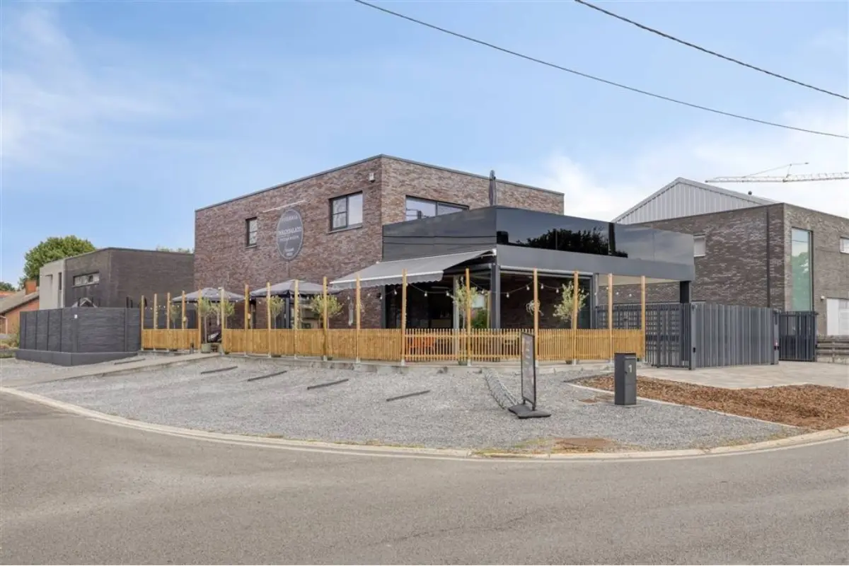 Handelszaak te  koop in Koersel 3582 795000.00€ 3 slaapkamers 266.00m² - Zoekertje 676901