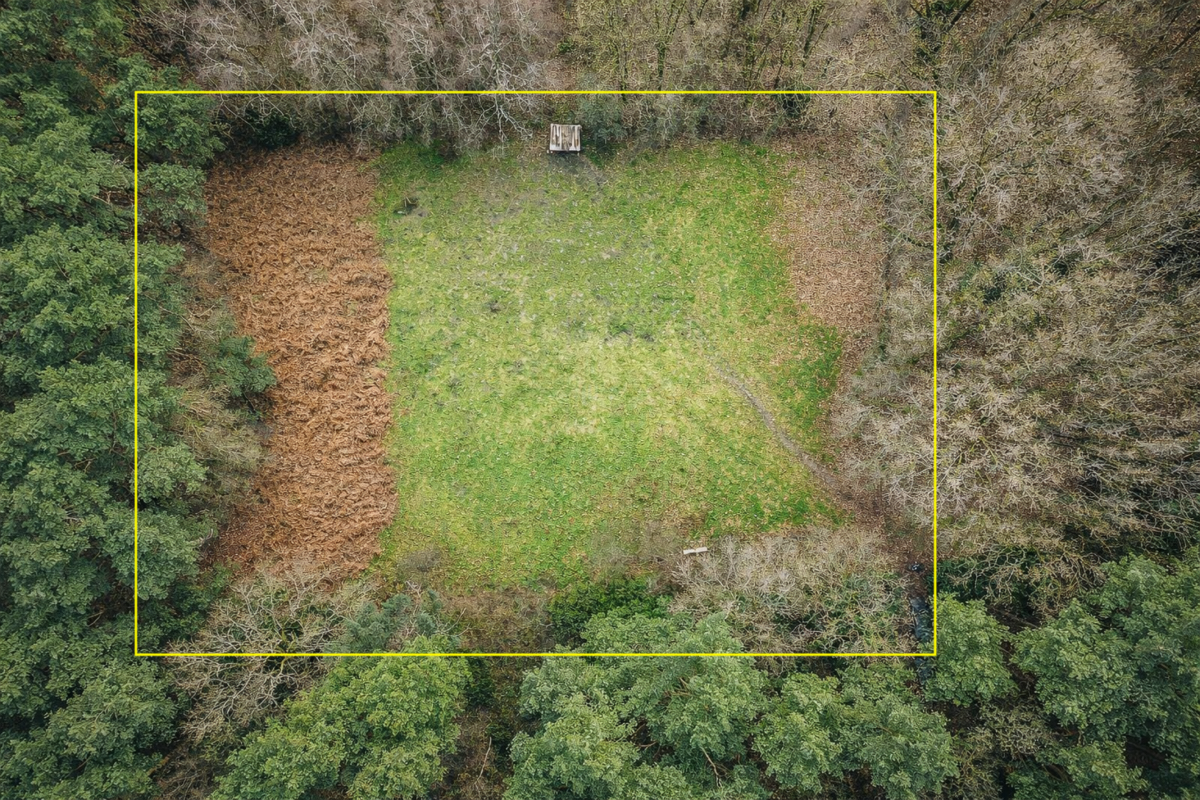 Grond te  koop in Halle 2980 53000.00€  slaapkamers m² - Zoekertje 677604