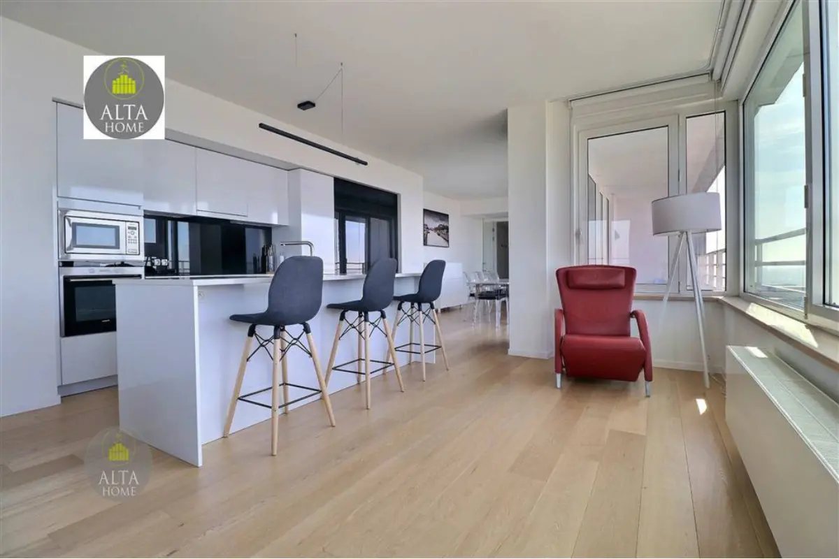 Appartement à  à Bruxelles 1000 2150.00€ 3 chambres 157.00m² - annonce 677739