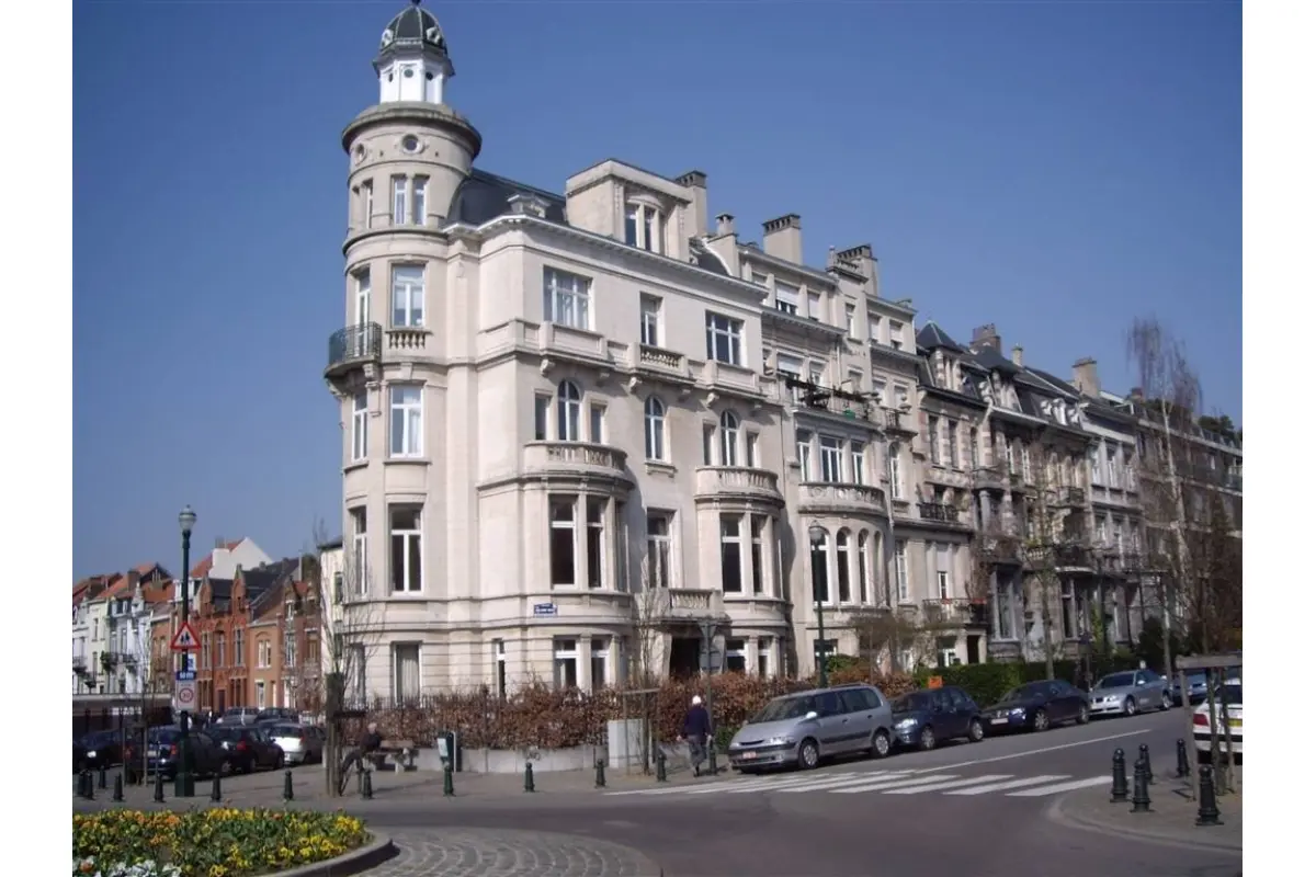 Appartement te  huur in Elsene 1050 2500.00€ 3 slaapkamers 141.00m² - Zoekertje 677789