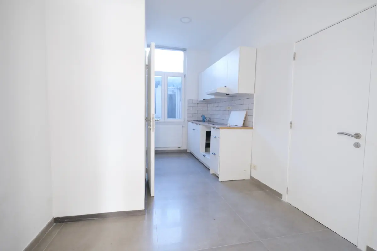 Handelszaak te  koop in Sint-Agatha-Berchem 1082 139000.00€  slaapkamers 76.00m² - Zoekertje 677934