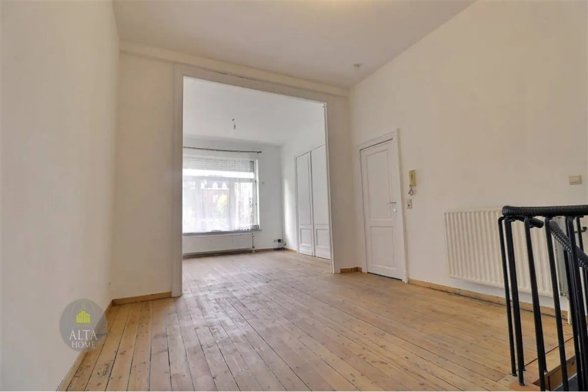 Appartement te  in Etterbeek 1040 255000.00€ 1 slaapkamers 90.00m² - Zoekertje 679119