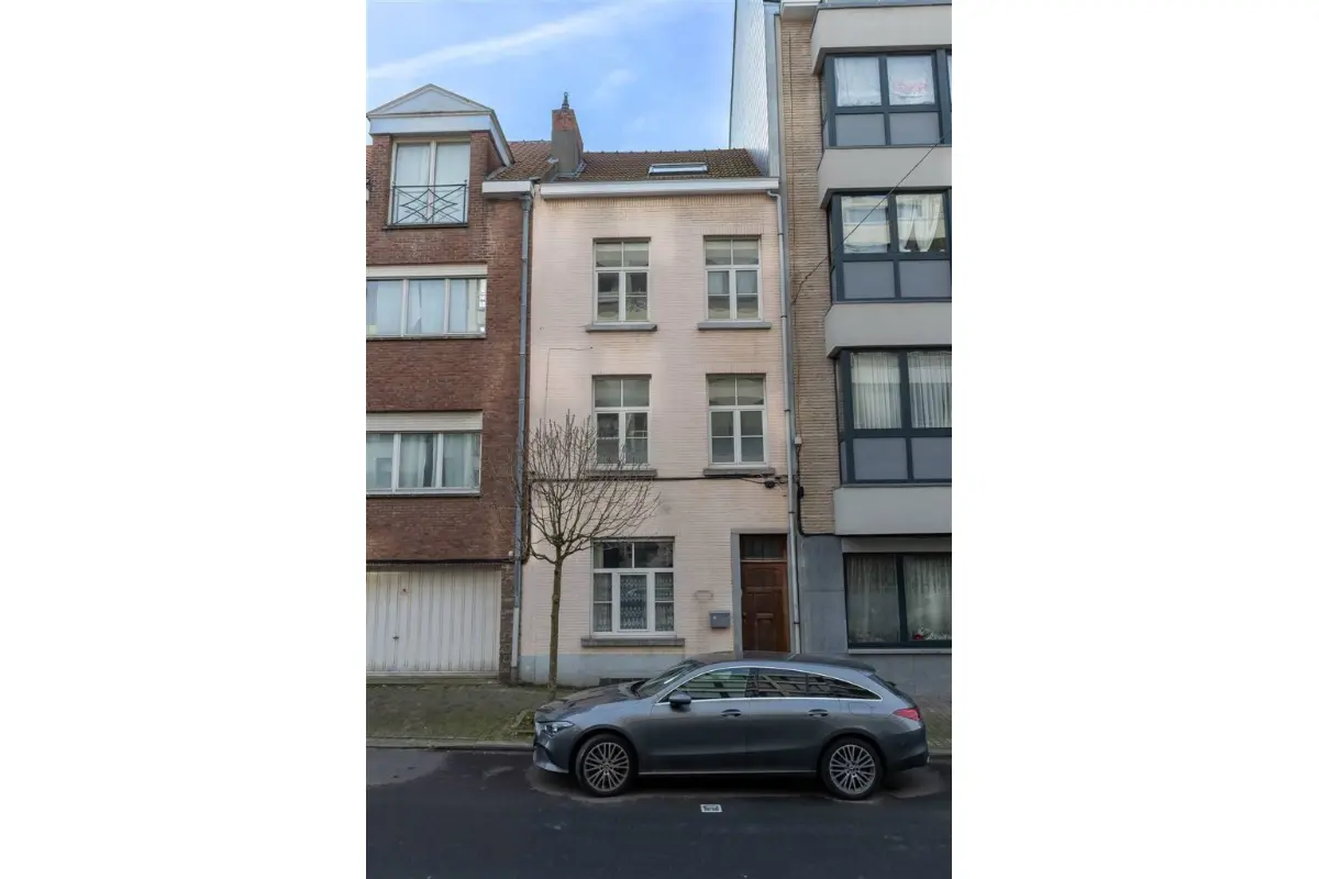 Huis te  in Ukkel 1180 675000.00€ 6 slaapkamers 200.00m² - Zoekertje 678612