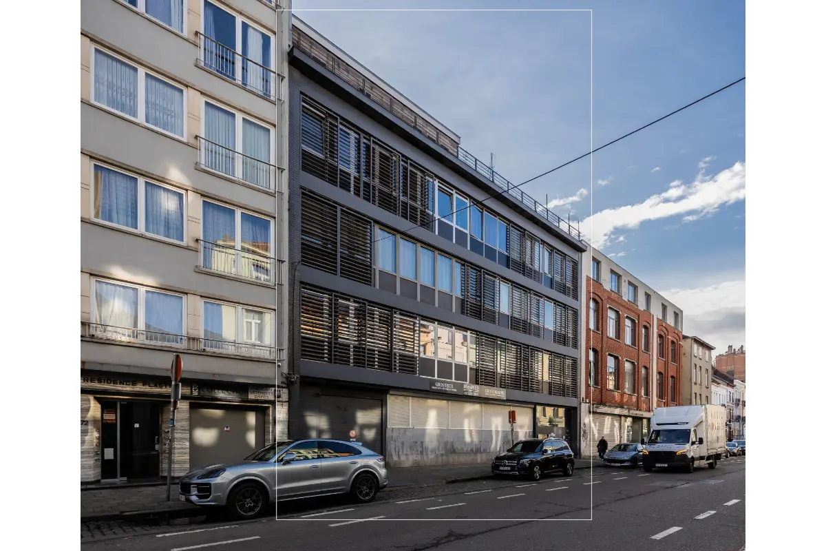 Handelszaak te  huur in Anderlecht 1070 3000.00€  slaapkamers 300.00m² - Zoekertje 678881