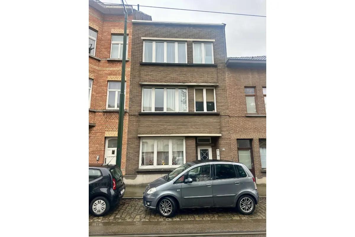 Rez-de-chaussée à vendre à Uccle 1180 265000.00€ 1 chambres 63.00m² - annonce 679405