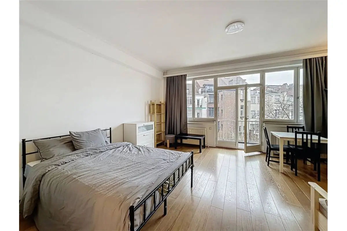 Appartement te  huur in Elsene 1050 1000.00€  slaapkamers 40.00m² - Zoekertje 678601