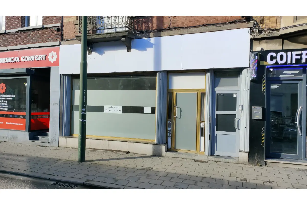 Handelszaak te  huur in Anderlecht 1070 2400.00€ 0 slaapkamers m² - Zoekertje 679343