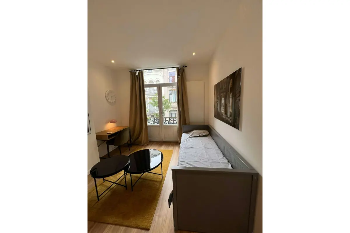 Appartement à louer à Saint-Gilles 1060 820.00€  chambres m² - annonce 678349