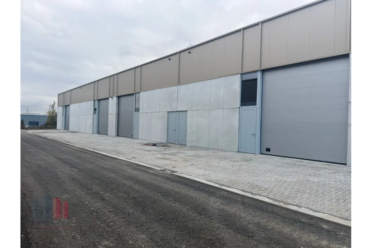 Handelszaak te  koop in Tielt 8700 315000.00€  slaapkamers 212.00m² - Zoekertje 678472