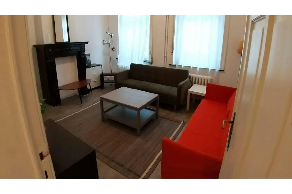 Appartement à louer à Etterbeek 1040 870.00€  chambres m² - annonce 678376