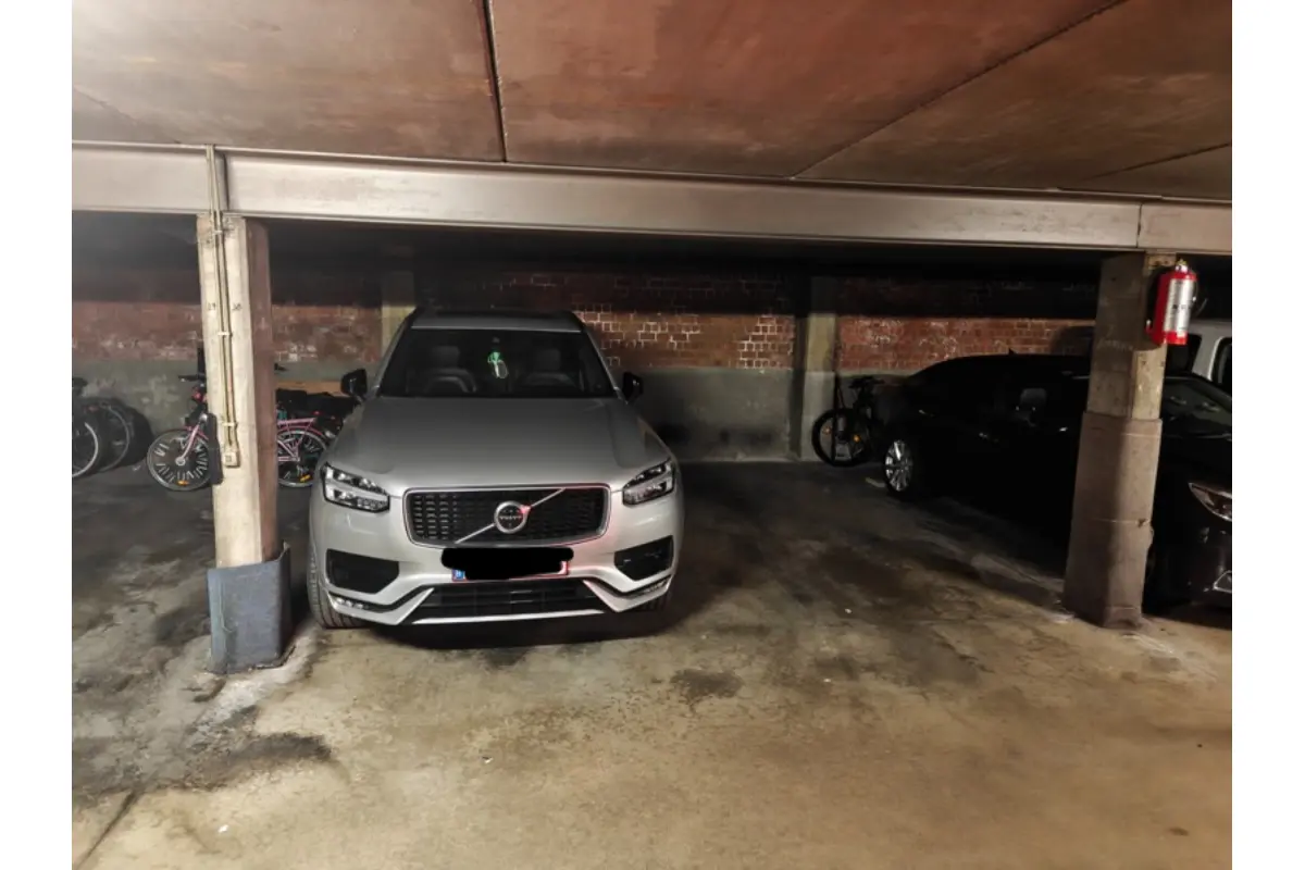 Parking / garage à louer à Deurne 2100 95.00€  chambres m² - annonce 678439