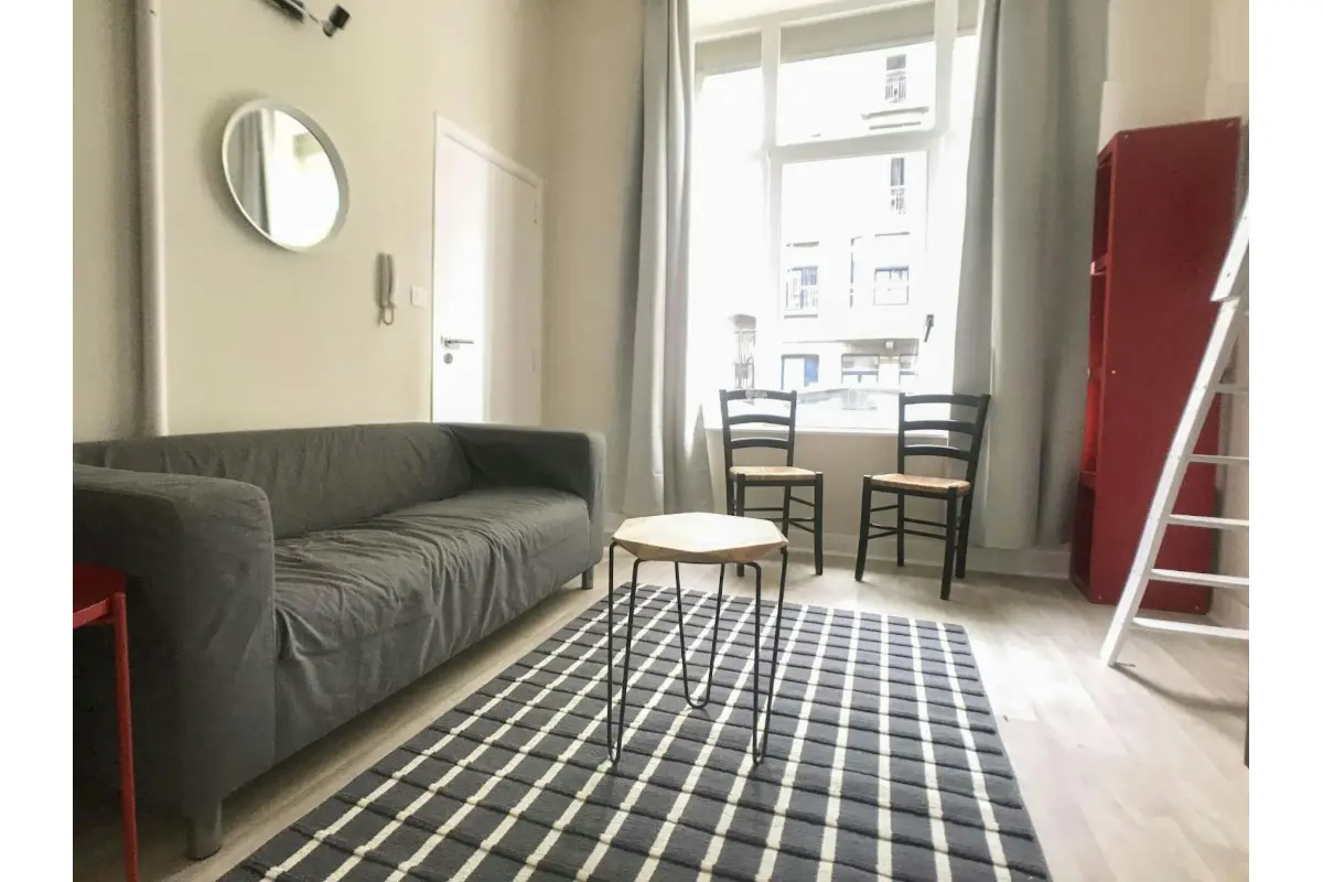 Appartement à louer à Saint-Gilles 1060 820.00€  chambres m² - annonce 678367