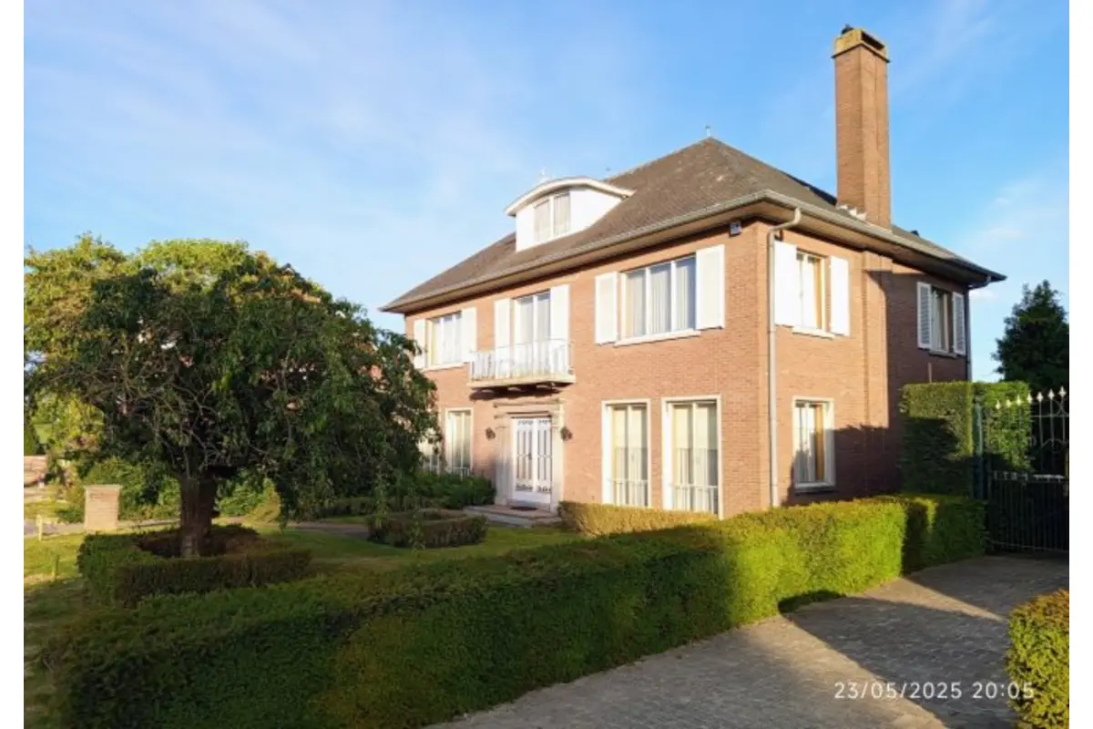 Bungalow à vendre à Tongres 3700 558000.00€ 4 chambres 225.00m² - annonce 679286