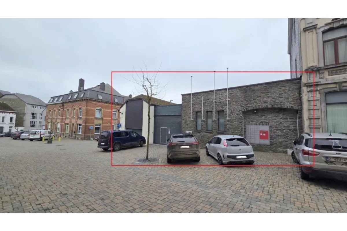 Handelszaak te  huur in Neufchâteau 6840 800.00€ 0 slaapkamers m² - Zoekertje 679722