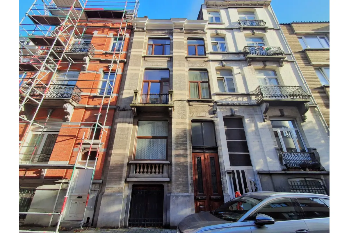 Appartement te  huur in Sint-Jans-Molenbeek 1080 750.00€ 1 slaapkamers 75.00m² - Zoekertje 679852