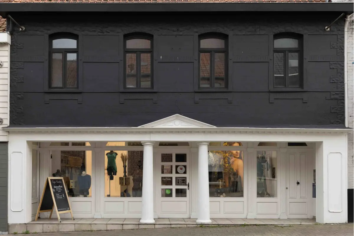 Handelszaak te  huur in Anzegem 8570 795.00€  slaapkamers 110.00m² - Zoekertje 679801