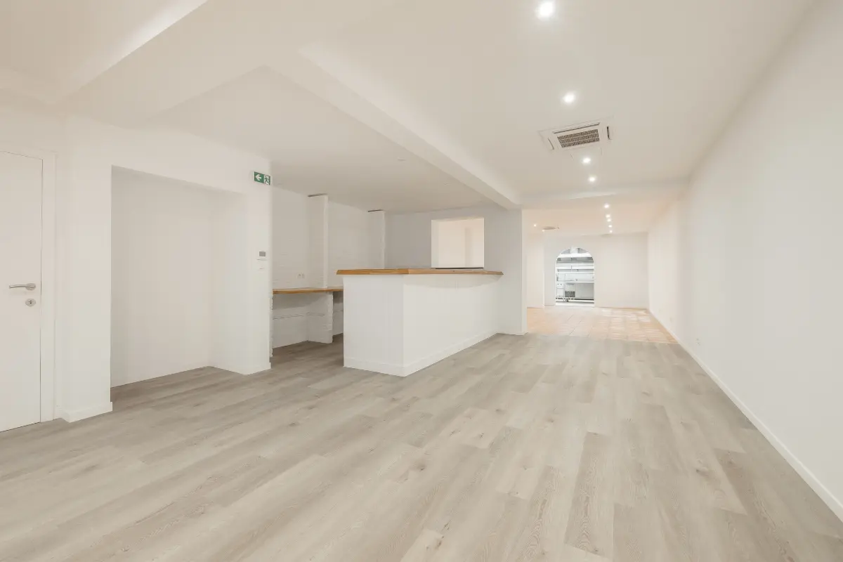 Handelszaak te  huur in Ukkel 1180 2500.00€  slaapkamers 190.00m² - Zoekertje 679919