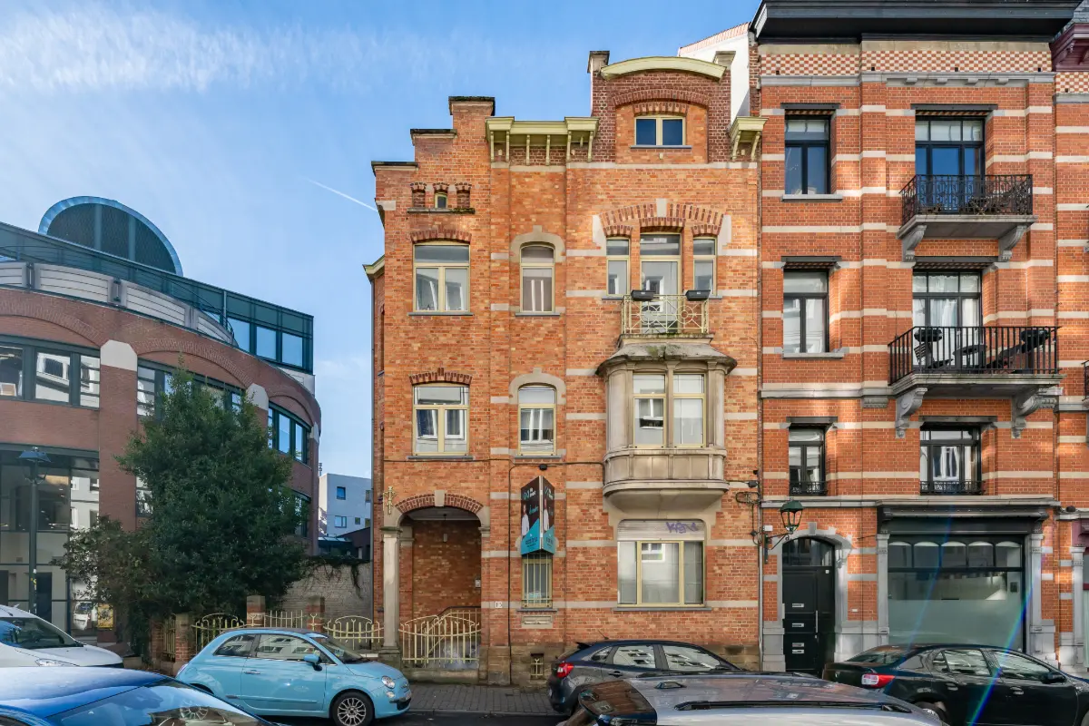 Appartement à  à Saint-Gilles 1060 325000.00€ 3 chambres 145.00m² - annonce 680369