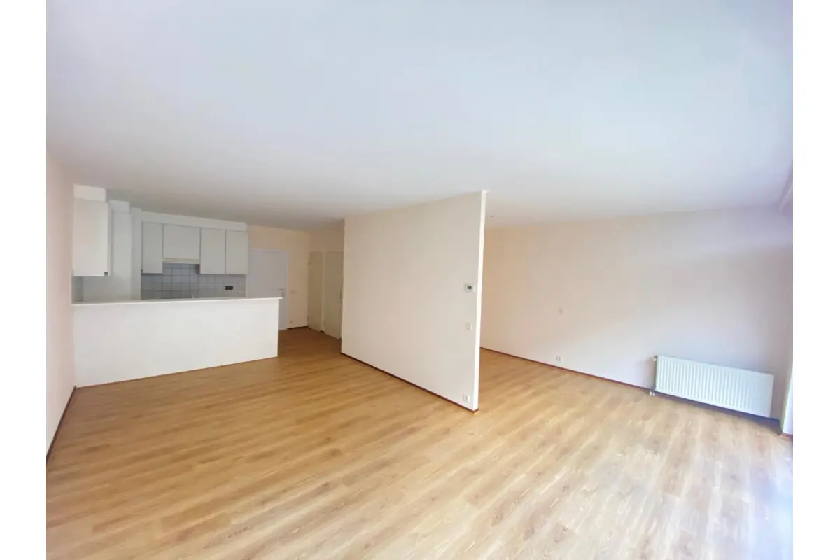 Appartement te  huur in Sint-Jans-Molenbeek 1080 750.00€  slaapkamers 50.00m² - Zoekertje 680378