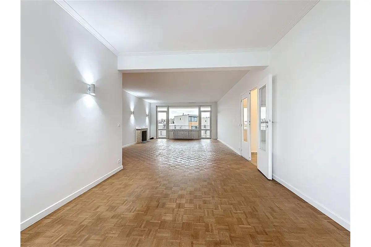 Appartement te  huur in Elsene 1050 1800.00€ 3 slaapkamers 140.00m² - Zoekertje 680364