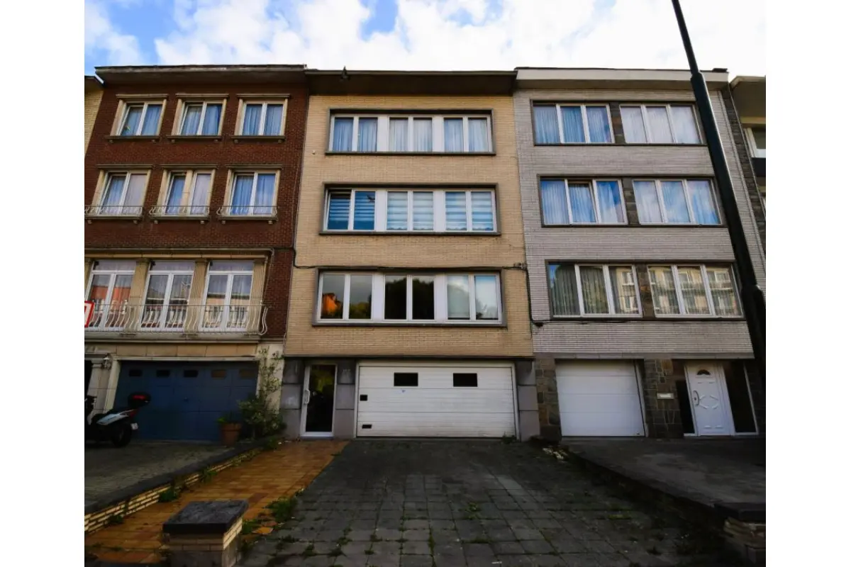 Appartement à vendre à Molenbeek-Saint-Jean 1080 275000.00€ 2 chambres 95.00m² - annonce 680009