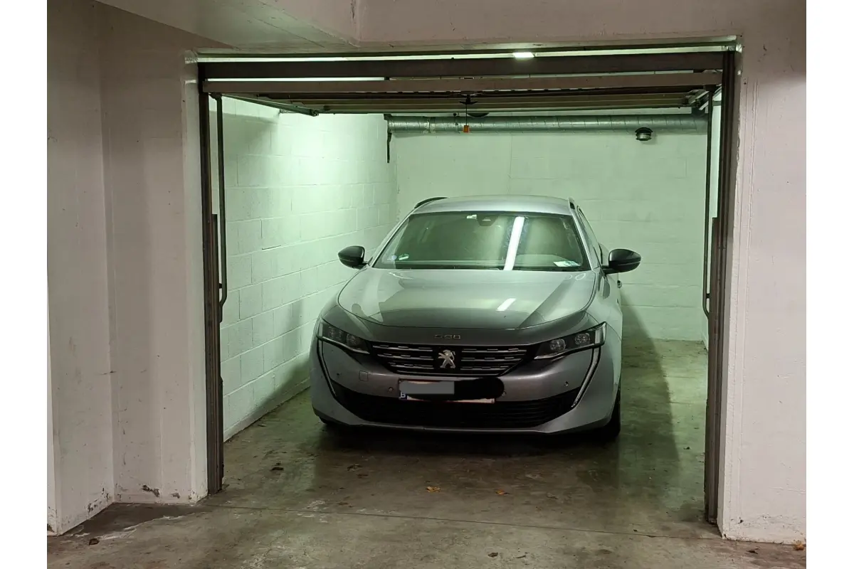 Box à louer à Woluwe-Saint-Pierre 1150 100.00€  chambres m² - annonce 680025