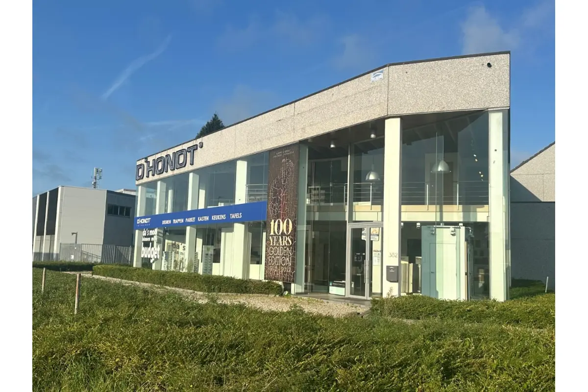 Commerce à vendre à Leeuw-Saint-Pierre 1600 2450000.00€  chambres 1490.00m² - annonce 681204