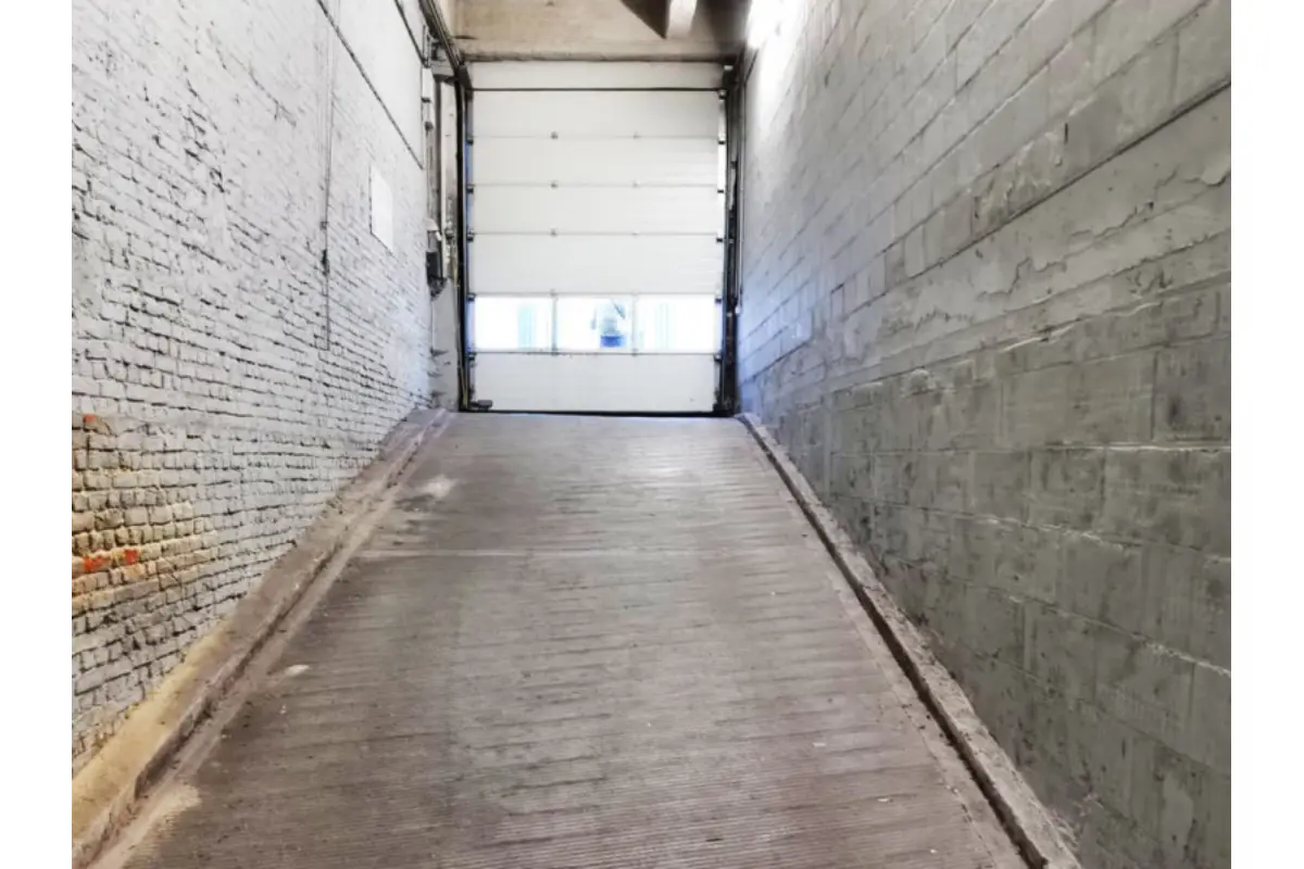 Parking / garage à louer à Saint-Gilles 1060 129.00€  chambres m² - annonce 681771