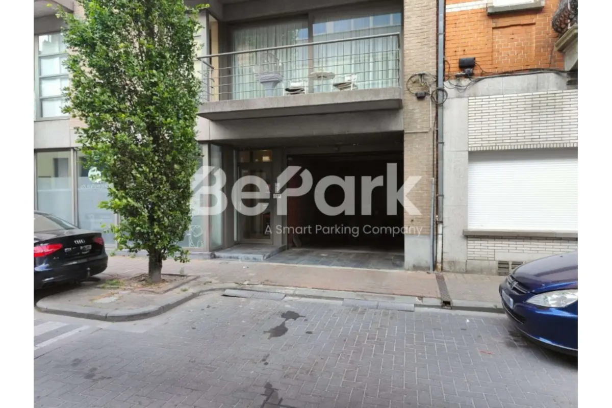 Parking / garage à louer à Jette 1090 129.00€  chambres m² - annonce 681956