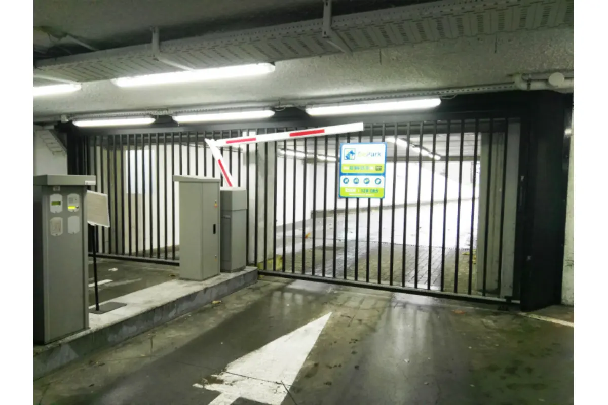 Parking / garage à louer à Etterbeek 1040 129.00€  chambres m² - annonce 681631