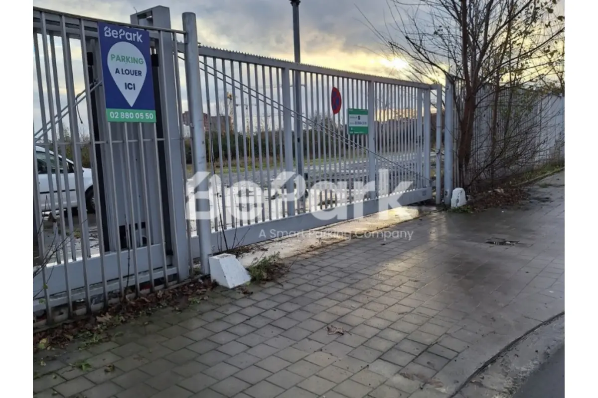 Parking & garage te  huur in Laken 1020 139.00€  slaapkamers m² - Zoekertje 681904