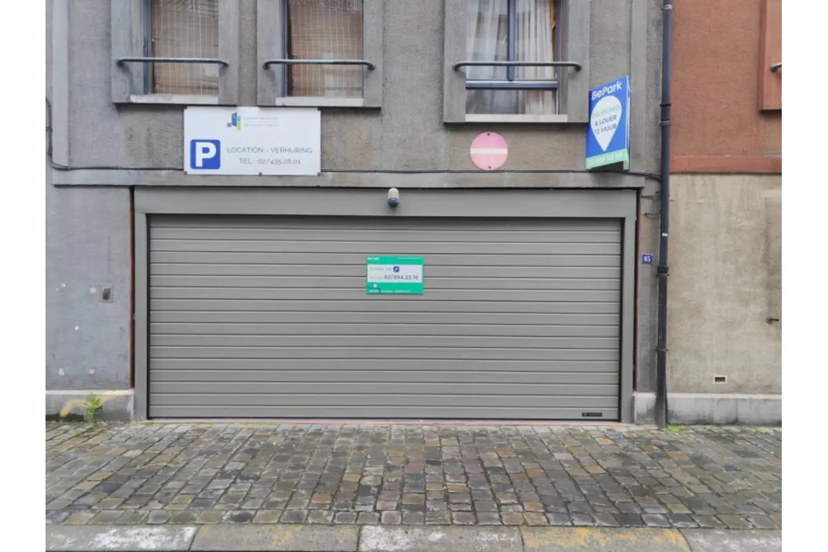 Parking / garage à louer à Bruxelles 1000 105.00€  chambres m² - annonce 681807