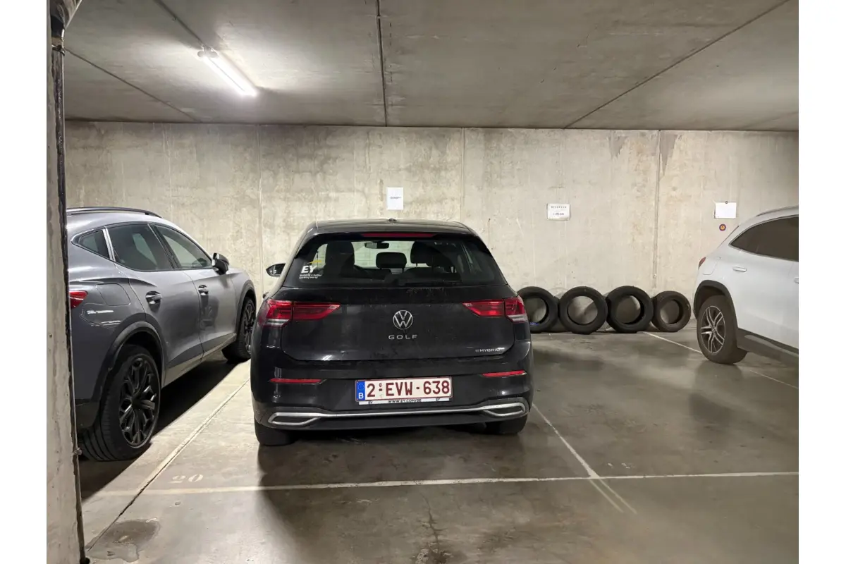 Box à vendre à Evere 1140 17900.00€  chambres m² - annonce 681421