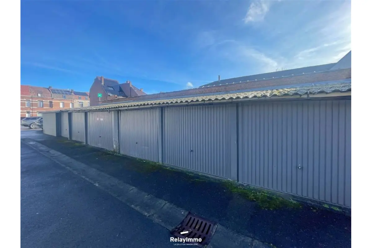 Parking & garage te  koop in Doornik 7500 30000.00€  slaapkamers m² - Zoekertje 681462