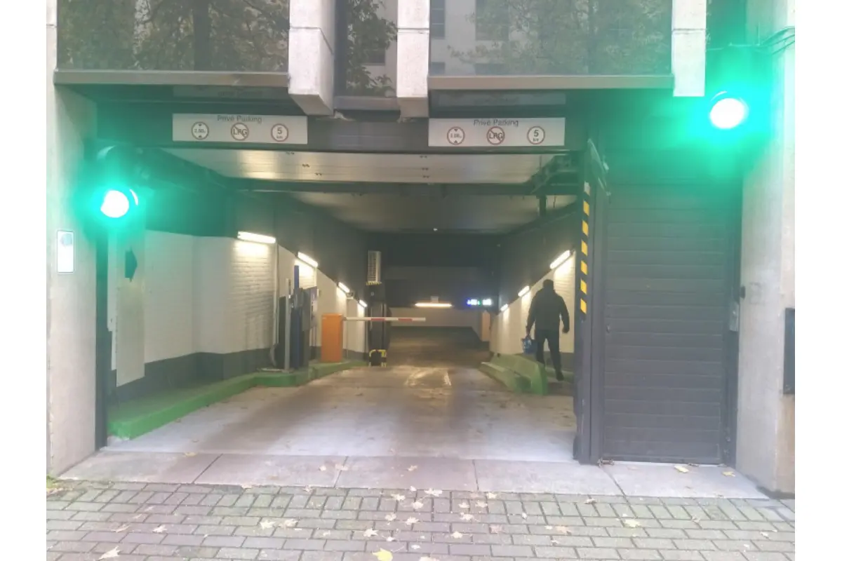 Parking te  huur in Brussel 1000 199.00€  slaapkamers m² - Zoekertje 681829