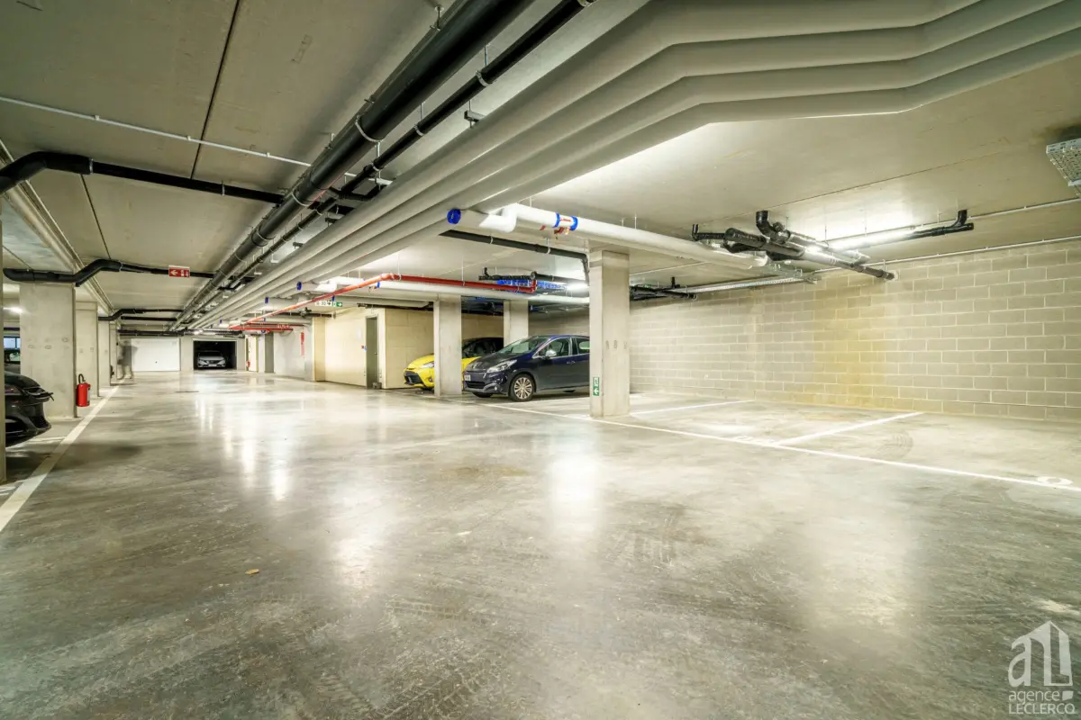 Parking & garage te  koop in Doornik 7500 125000.00€  slaapkamers m² - Zoekertje 682275
