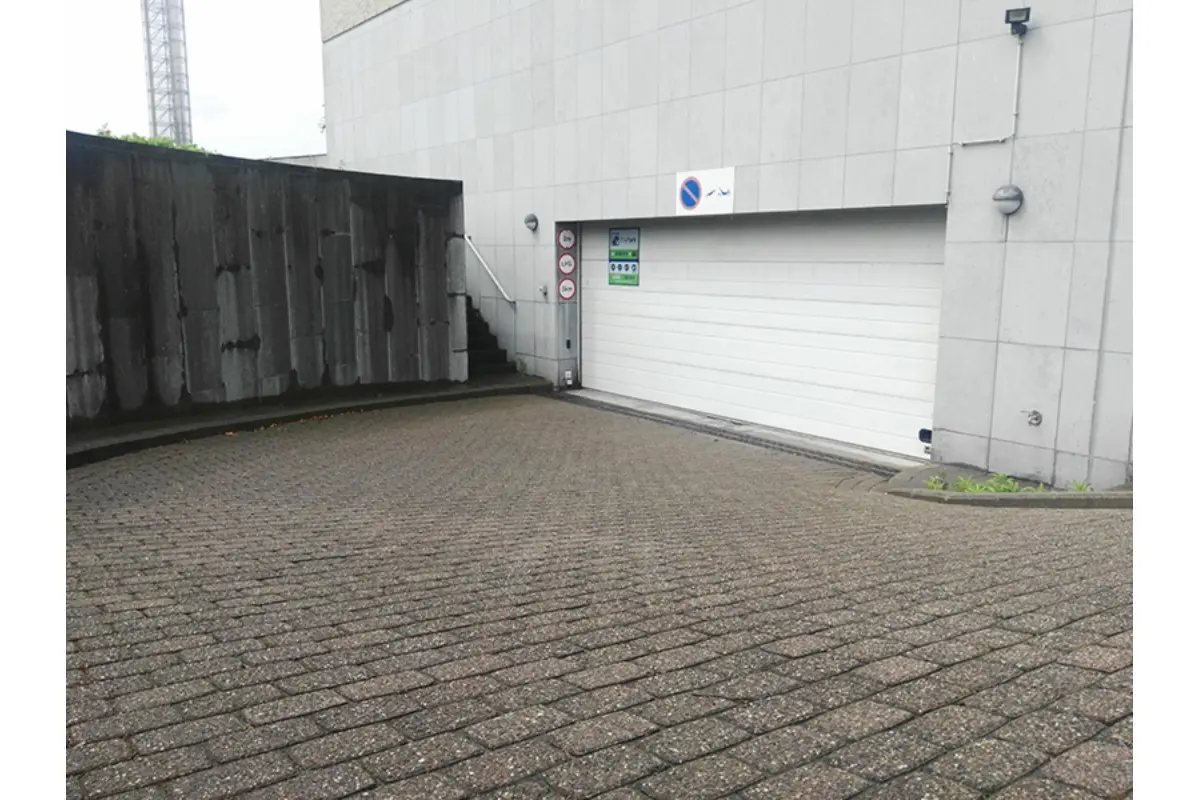 Parking / garage à louer à Auderghem 1160 140.00€  chambres m² - annonce 681624